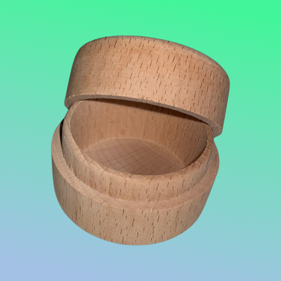 Kleine Dose aus Holz