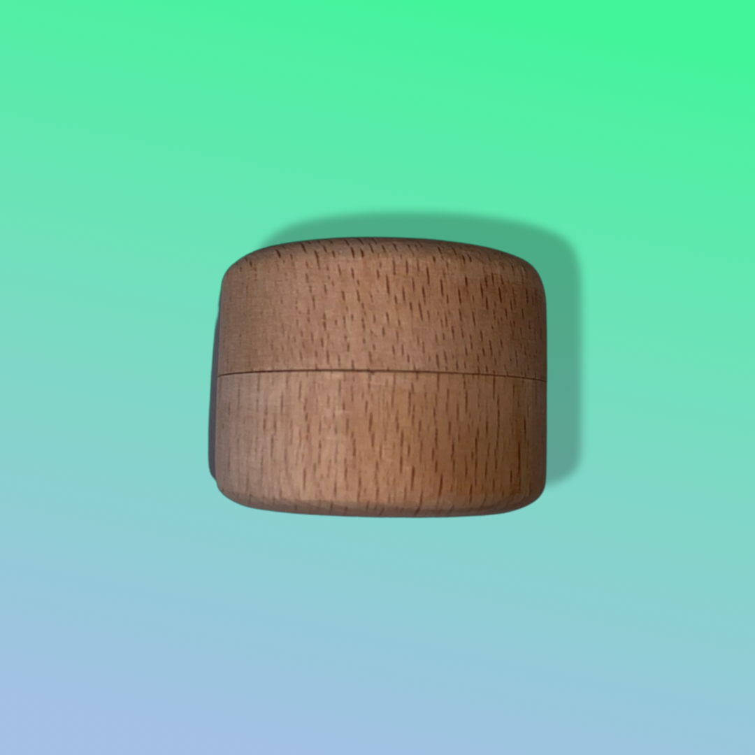 Kleine Dose aus Holz